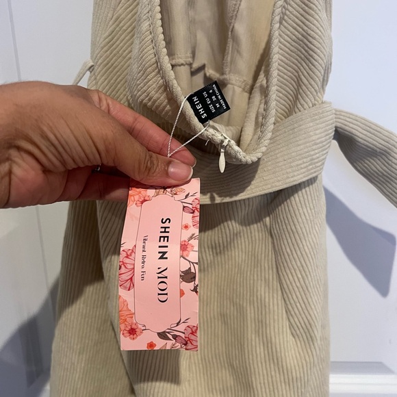 SHEIN Cream Button-Down Dress with Belt - Picture 6 of 6